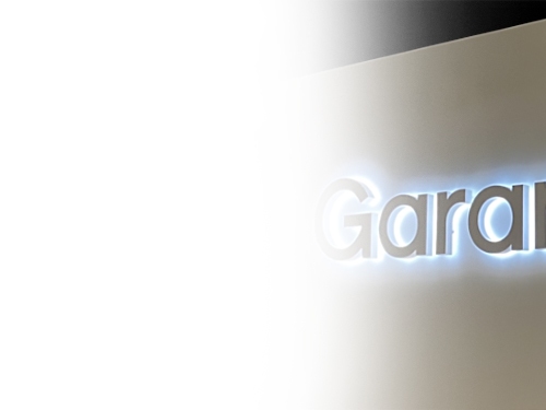 Стильные плоские буквы с подсветкой