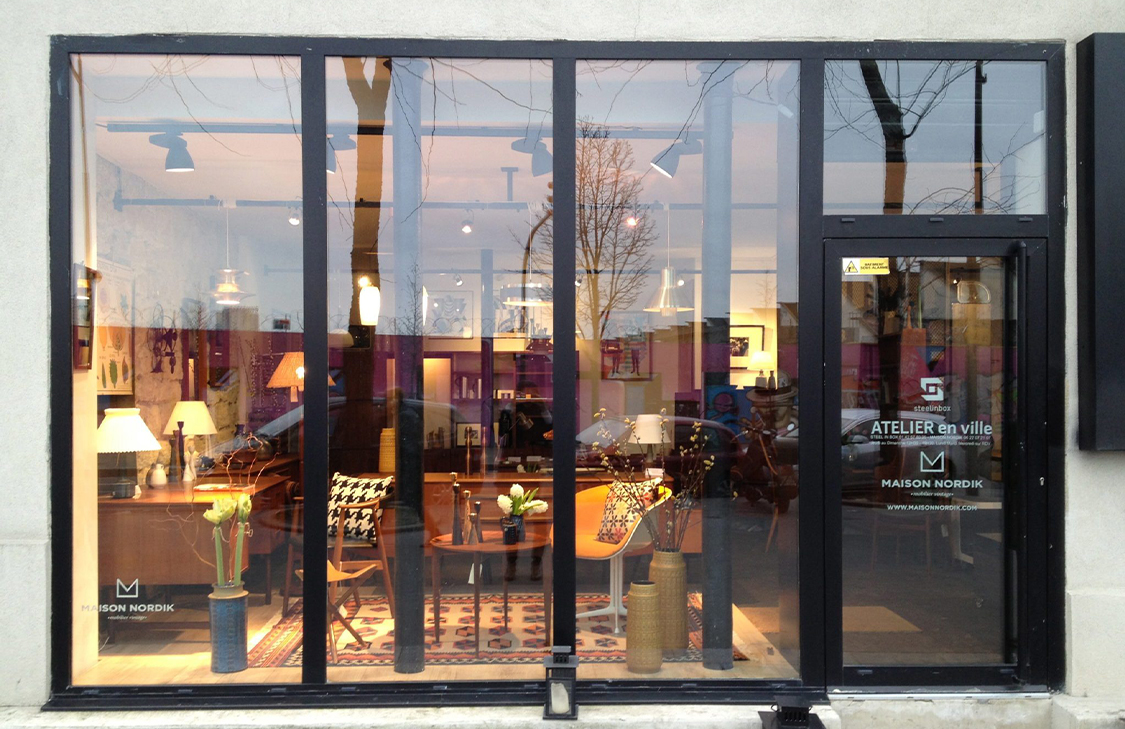 Стекло витрины-двери