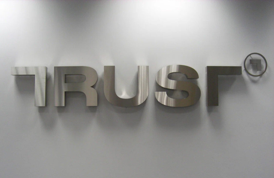 Объемные буквы без подсветки